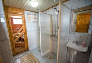 Дома для отпуска Holiday Village Kuukiuru Вуостимо Одноместный номер с общим душем и туалетом-4